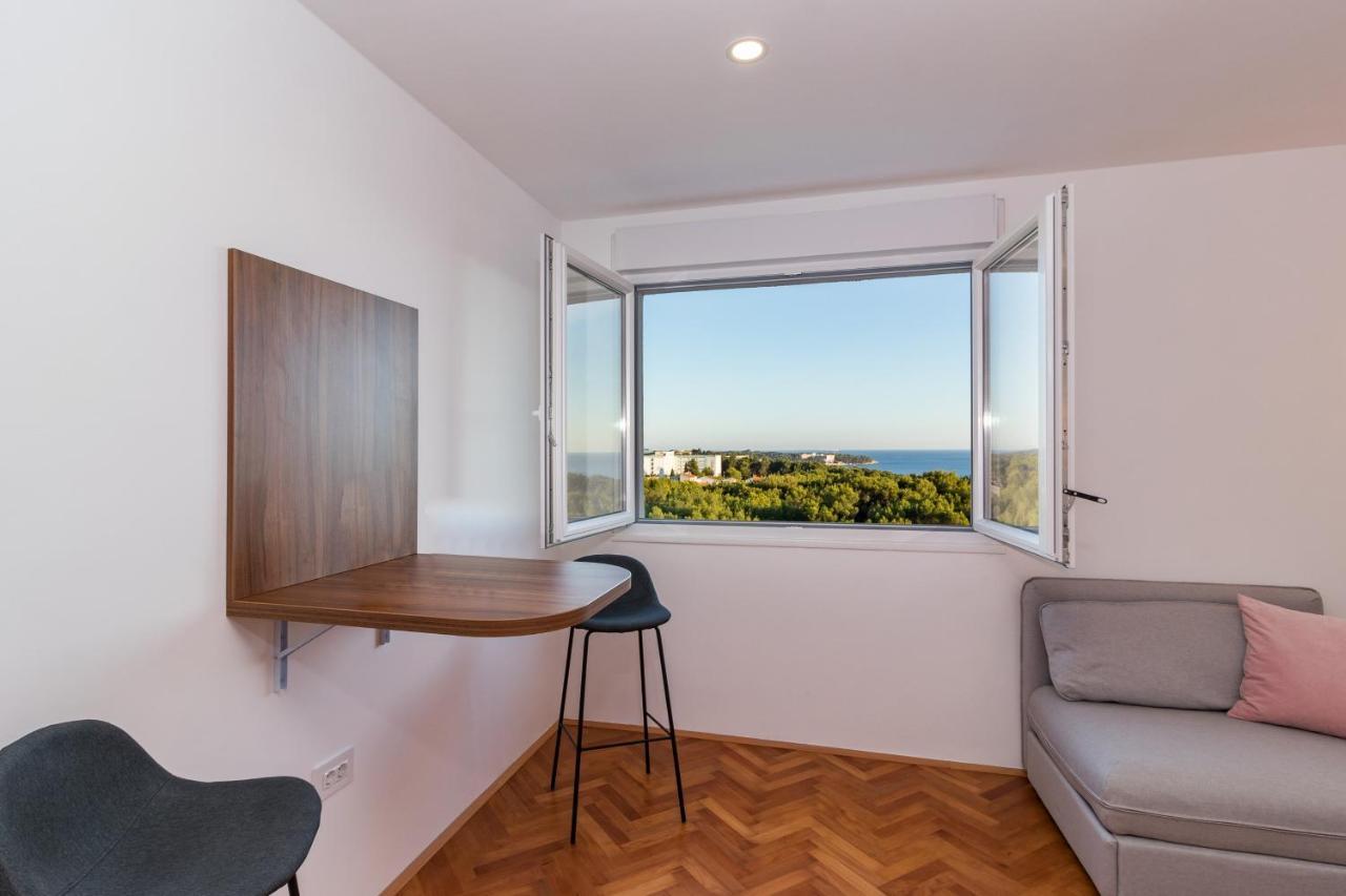 Top Floor Modern Apartment With Incredible Views Pula Exterior photo